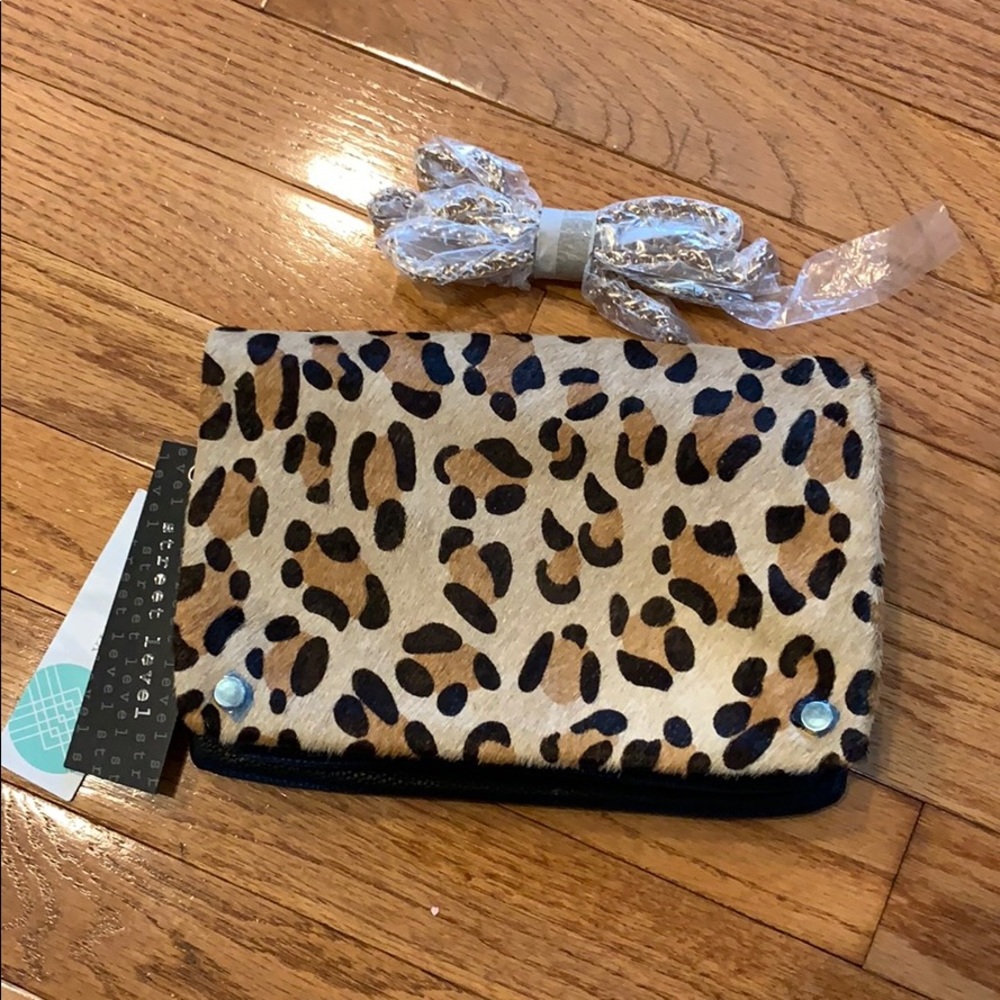 NWT leopard clutch